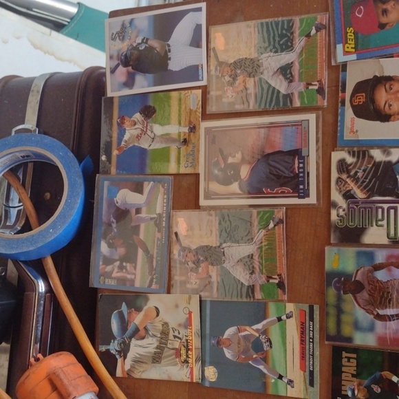 Assorted Baseball Trading Cards Collection - Picture 3 of 3